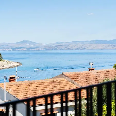 Mira Apartman Stomorska